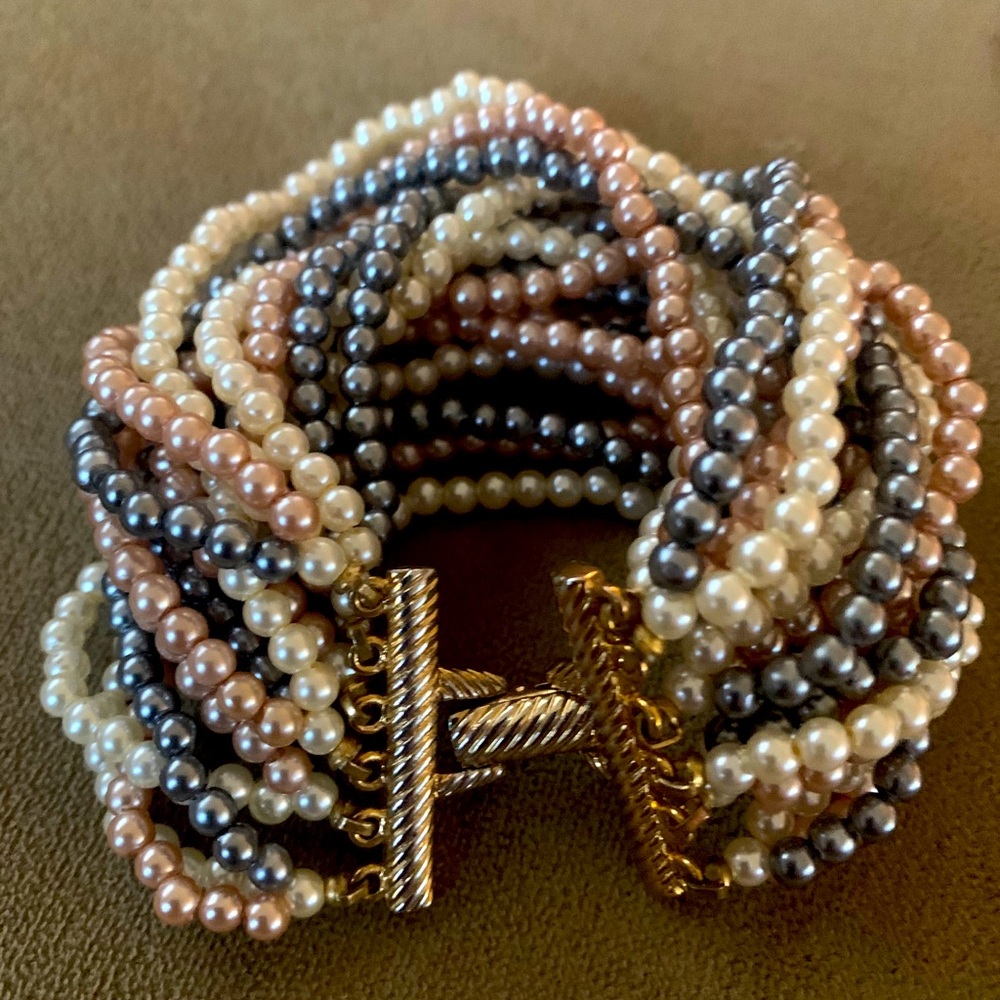 Vintage pearl bracelet